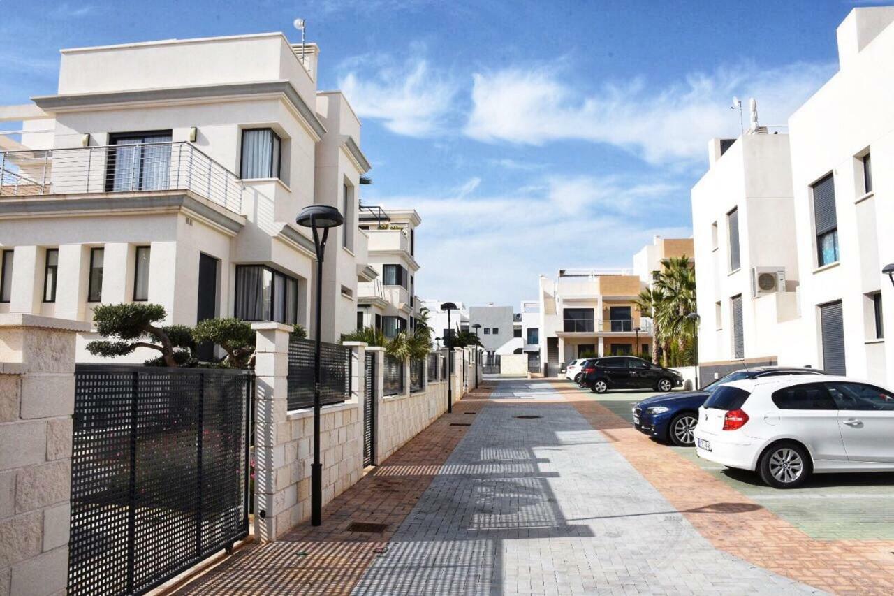La Zenia Beach Bungalow Hotel Orihuela Exterior photo
